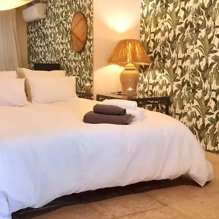 Homestay - Kitchen, Pool, Barbecue And Large Garden Benidorm