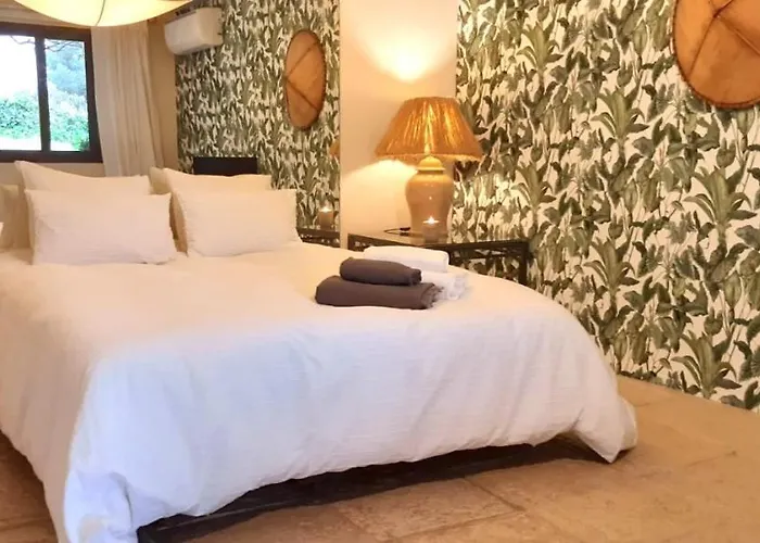 Alloggio in famiglia - Kitchen, Pool, Barbecue And Large Garden Benidorm