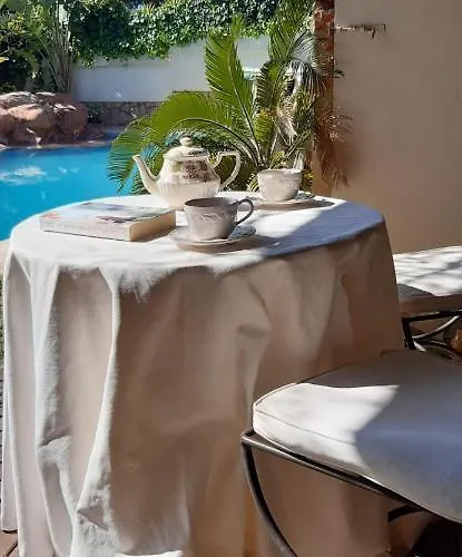 Alloggio in famiglia - Kitchen, Pool, Barbecue And Large Garden Benidorm