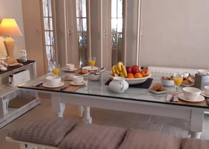 Alloggio in famiglia - Kitchen, Pool, Barbecue And Large Garden *